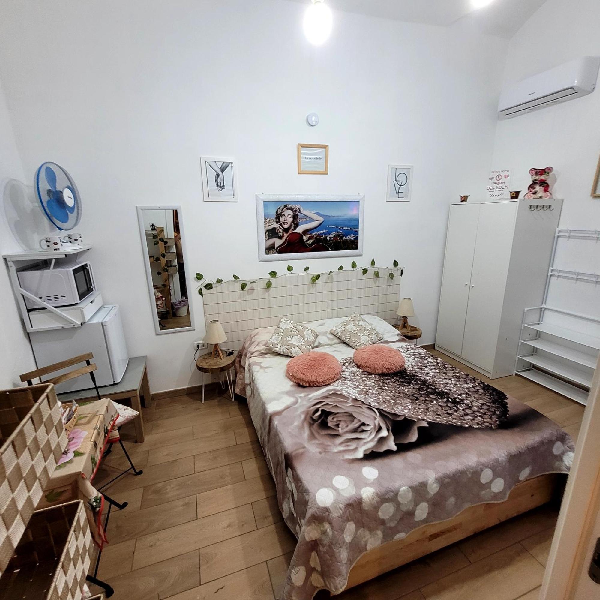 Hotel I Gradini Dell Eden Nápoles Habitación foto
